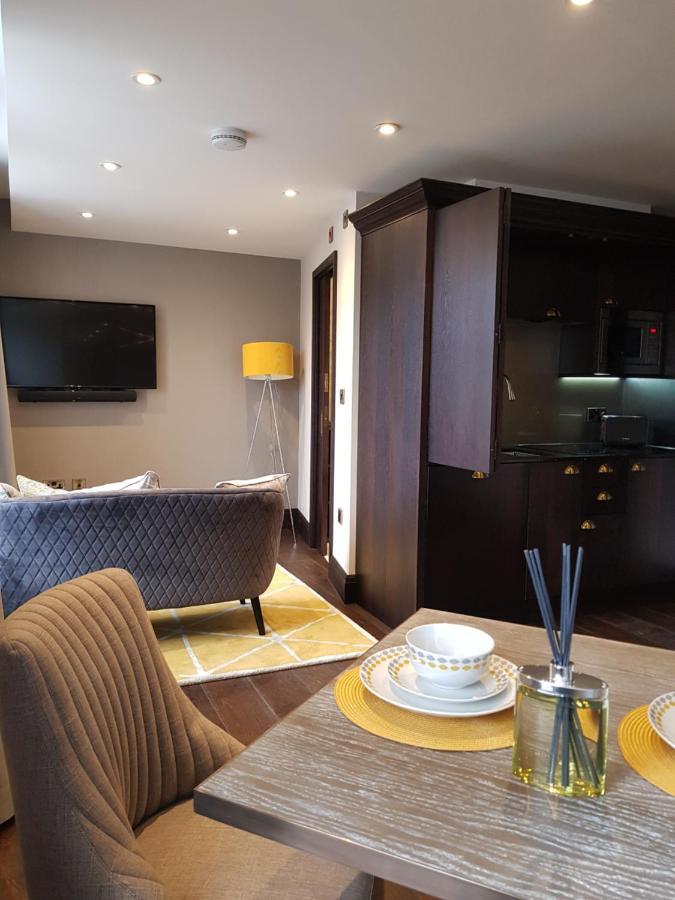 The Queens Head, Parkside Apartment 4 Burley in Wharfedale ภายนอก รูปภาพ